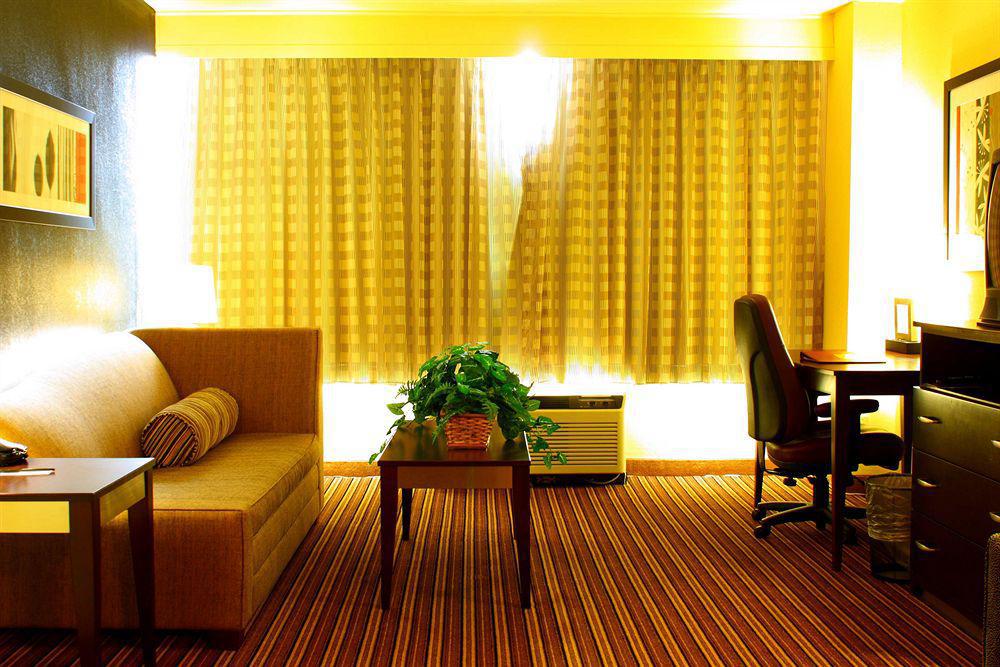 Wyndham Garden Norfolk Downtown Hotel Ngoại thất bức ảnh
