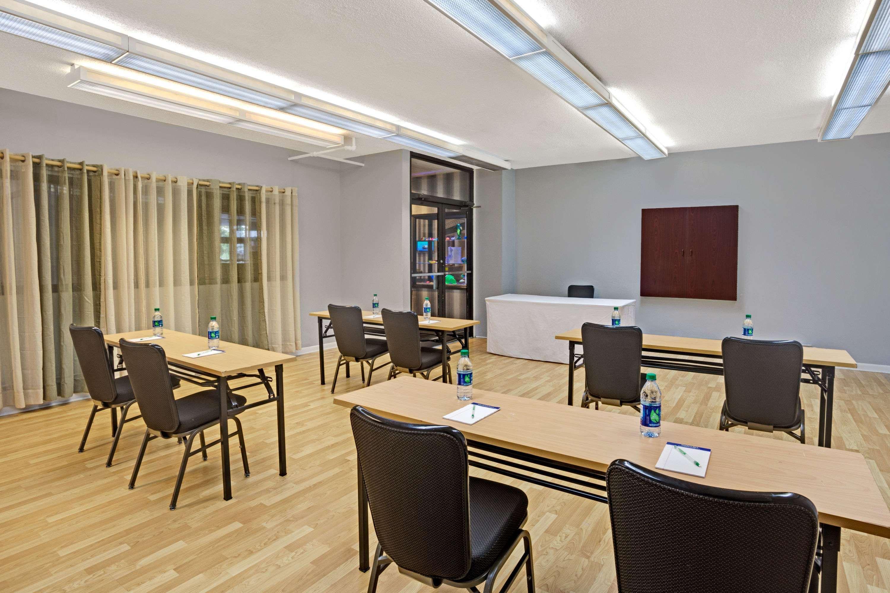 Wyndham Garden Norfolk Downtown Hotel Ngoại thất bức ảnh