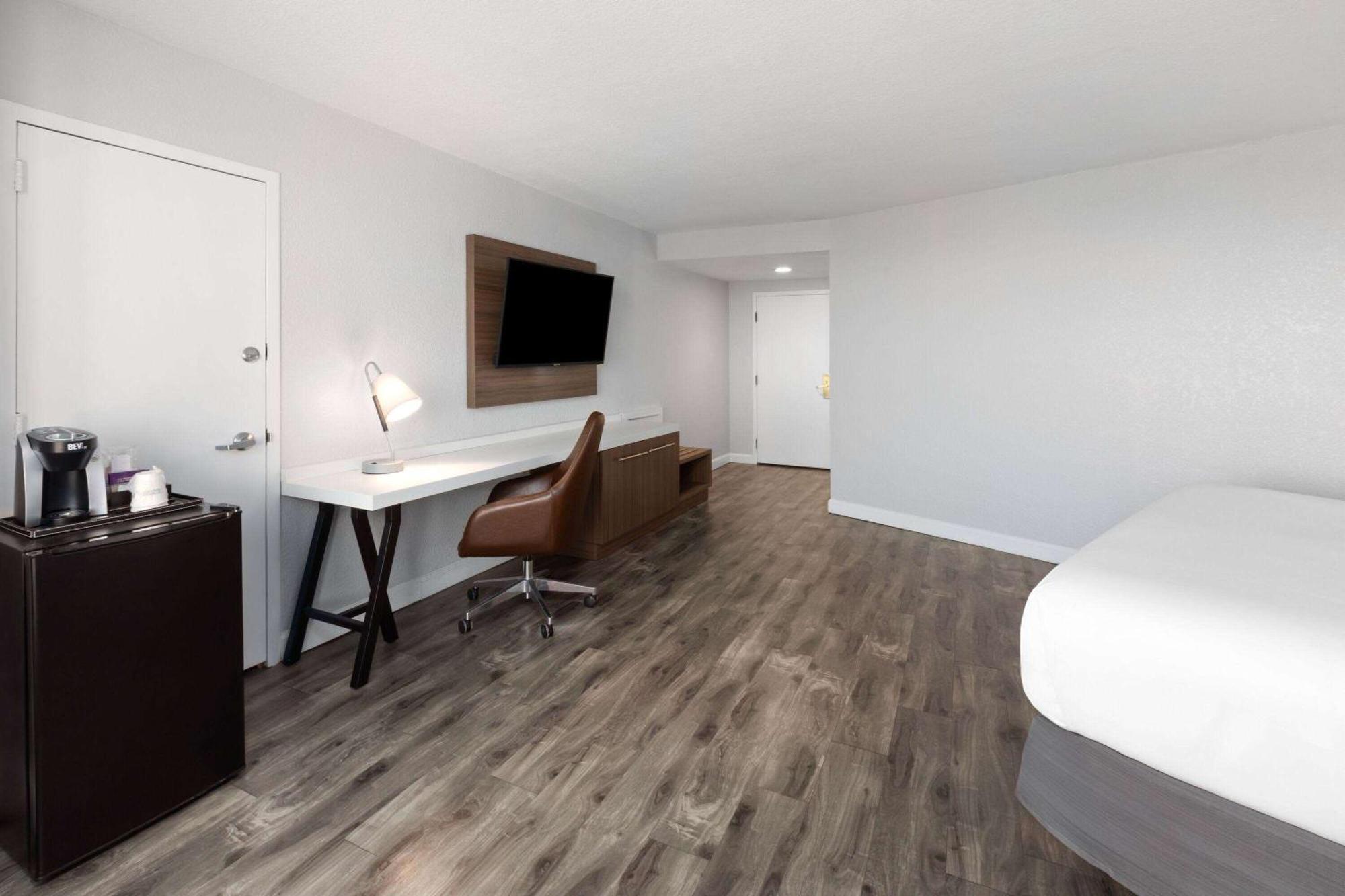 Wyndham Garden Norfolk Downtown Hotel Ngoại thất bức ảnh