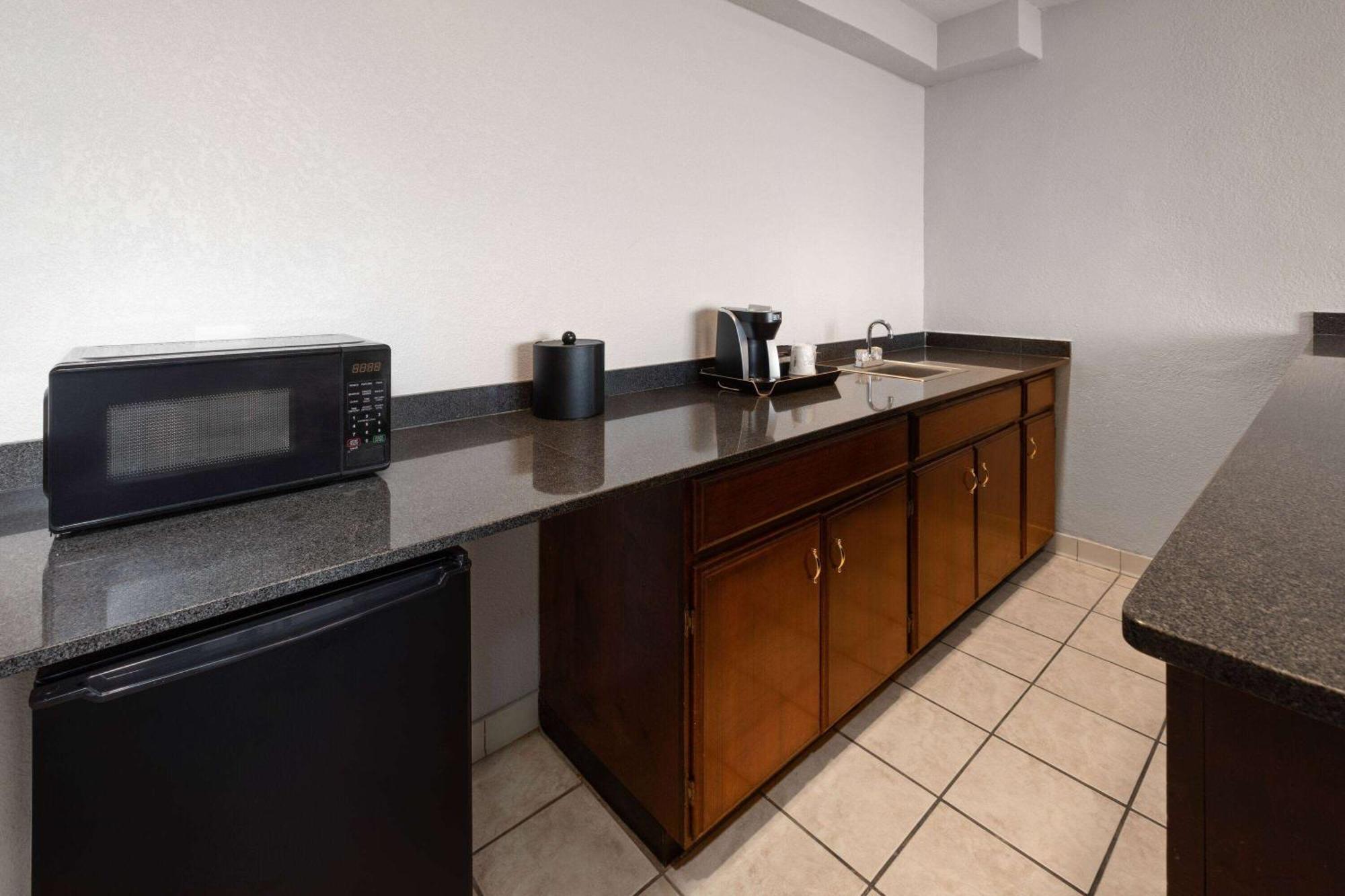 Wyndham Garden Norfolk Downtown Hotel Ngoại thất bức ảnh