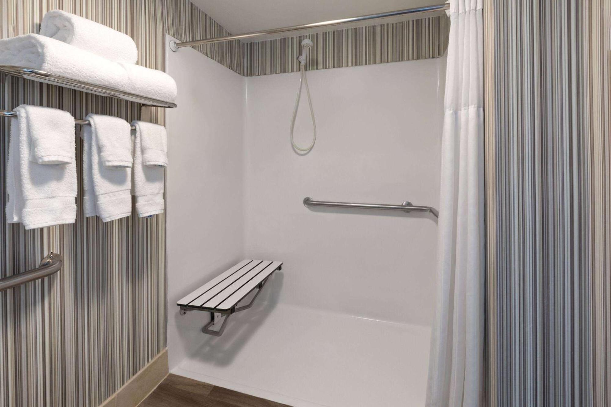 Wyndham Garden Norfolk Downtown Hotel Ngoại thất bức ảnh