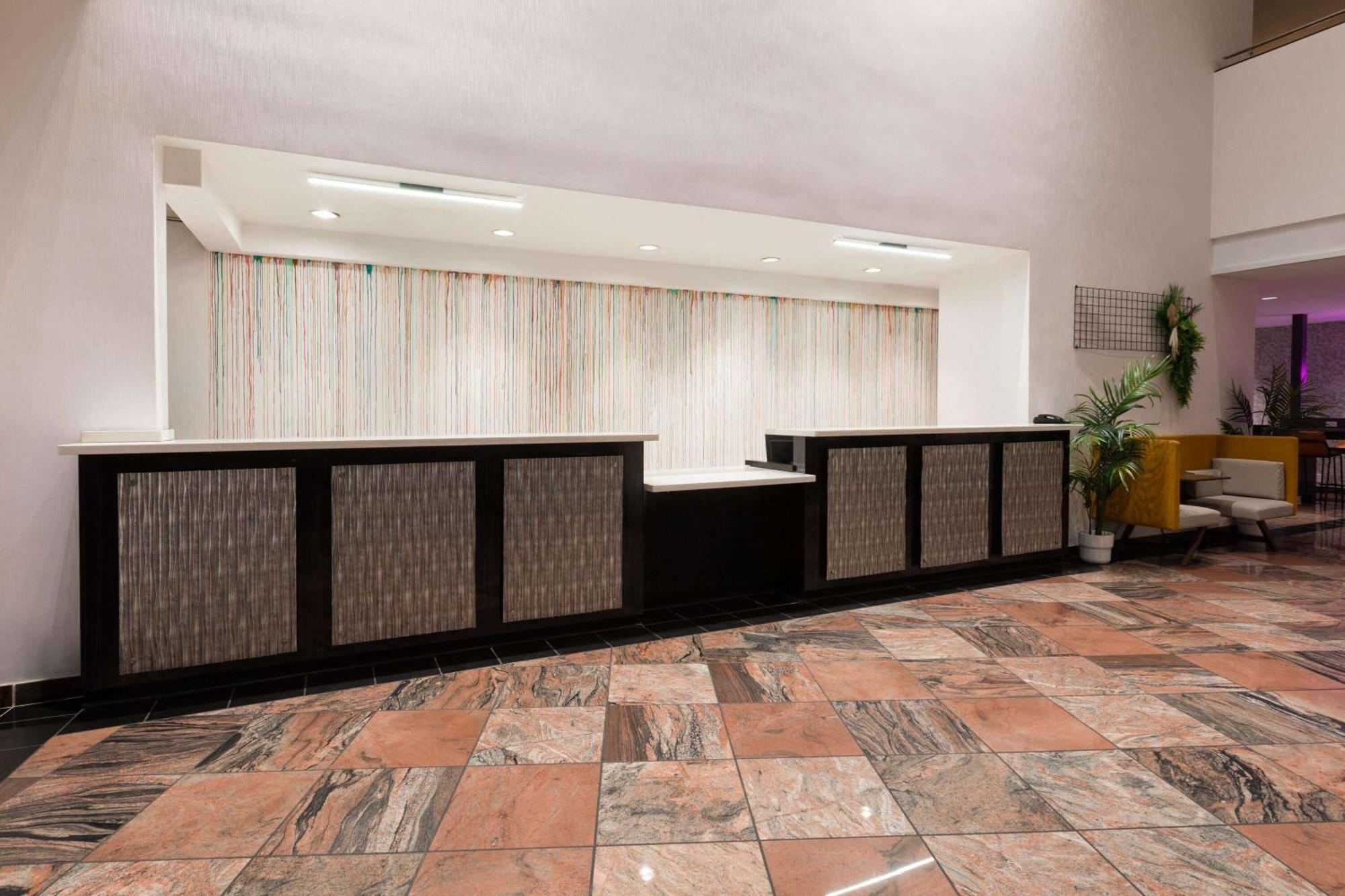 Wyndham Garden Norfolk Downtown Hotel Ngoại thất bức ảnh